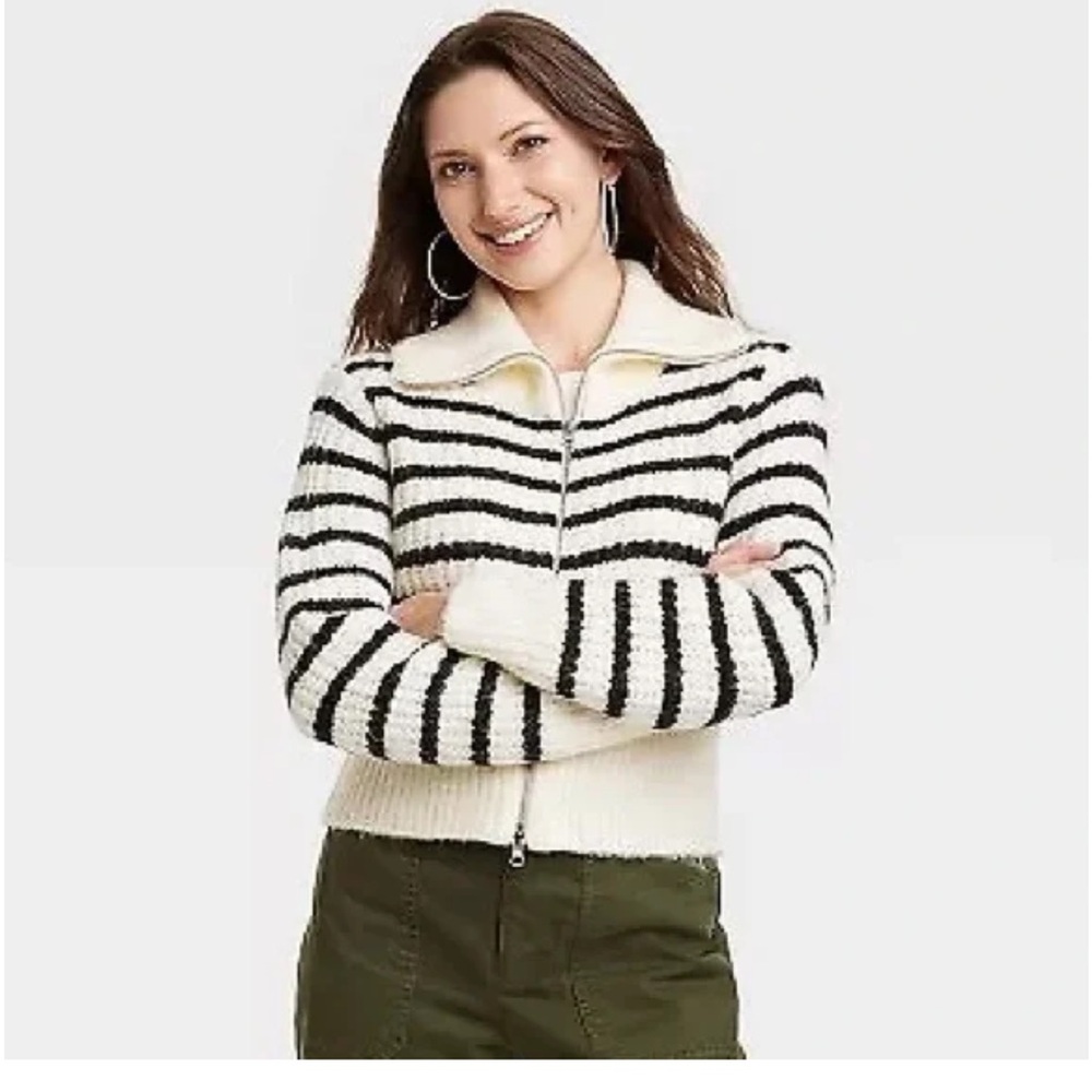 Universal thread zip- up cardigan